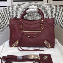 Geantă de umăr Balenciaga Mică Clasică City Din piele de capră cu margine metalizată Bordeaux
