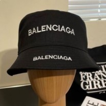 Balenciaga Çift Logolu Siyah Klasik Kova Şapka