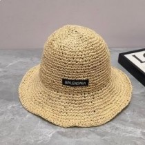 Balenciaga Logolu Bej Örgü Kova Şapka