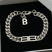 Balenciaga BB Icon Náramky s B přívěskem ve stříbrné barvě