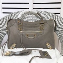 Balenciaga Medium Klasický City taška přes rameno v šedé barvě s kovovým okrajem