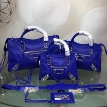 Balenciaga Klasický City taška přes rameno v modré barvě z kozí kůže
