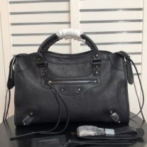 Balenciaga Medium Klassikko City -olkalaukku, musta vuohennahka