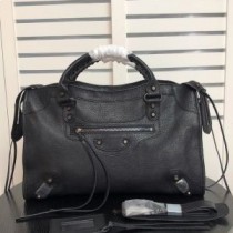 Balenciaga Medium Klassikko City -olkalaukku, musta vuohennahka