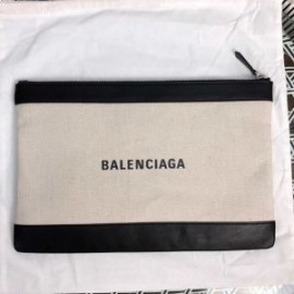 Balenciaga Medium Navy Pussi kankaalla beige/musta