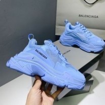Balenciaga Triple S Turnschuhe Unisex Leder und Mesh Hellblau