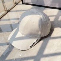 Balenciaga – Weiße Baumwollkappe mit Logo-Stickerei