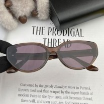 Balenciaga – BL8602 – Ovale Sonnenbrille aus braunem Acetat