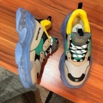 Balenciaga Triple S Turnschuhe mit transparenter Sohle Unisex Leder und Mesh Beige/Grün