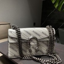 Balenciaga Liten Dionysusväska I Logotyp Randigt Kalvskinn Vit