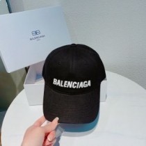 Balenciaga baseballkeps med broderad logotyp i svart