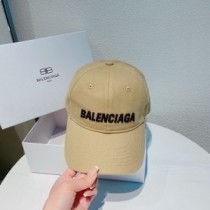 Balenciaga keps med broderad logotyp i kaki