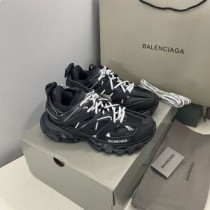 Balenciaga Glow In The Dark Track Sneakers Unisex Läder Och Mesh Svart/Vit