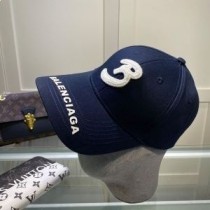 Balenciaga Single B basebollkeps i marinblått