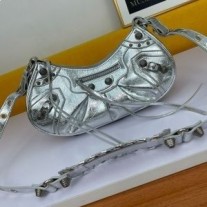 Borsa A Tracolla Le Cagole Piccola Balenciaga In Pelle Goffrata Argento