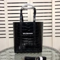 Borsa Balenciaga XS Everyday In Pelle Goffrata Coccodrillo Nera