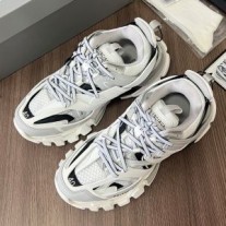 Balenciaga Glow In The Dark Track Scarpe da ginnastica Unisex In Pelle E Mesh Bianco/Grigio