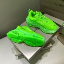 Scarpe da ginnastica Balenciaga Triple S Con Suola Trasparente Unisex In Pelle E Mesh Verde