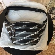 Marsupio Balenciaga Explorer in pelle di vitello a righe monogramma nera