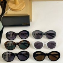 Occhiali da sole Balenciaga BB0208S Rive Gauche rotondi in acetato con logo ritorto