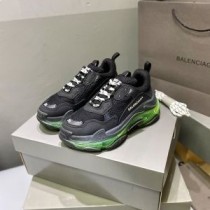 Scarpe da ginnastica Balenciaga Triple S Con Suola Multicolor Unisex In Pelle E Mesh Nero/Verde