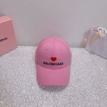 Boné de beisebol bordado com coração Balenciaga em rosa