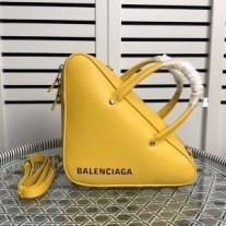 Balenciaga Lille Triangle Duffle Taske I Kalveskind Gul