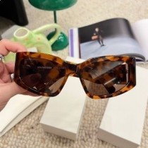 Balenciaga BB0321 Bossy Cat-solbriller i skildpadde