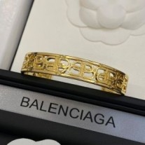 Balenciaga BB Icon Cuff Bracelet In Óir