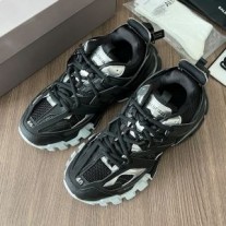 Sneakers Balenciaga Glow In The Dark Track Leathar Unisex Agus Mogall Dubh / Airgid