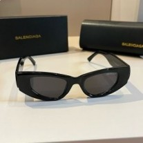 Balenciaga 9154 D-Fráma Spéaclaí gréine In Dubh