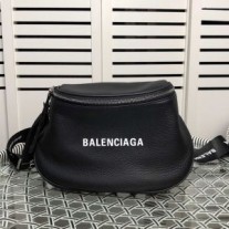 Mála sling Balenciaga I Craiceann Calf Dubh
