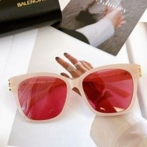 Balenciaga BB0102SA Dynasty spéaclaí Cearnóg In Apricot