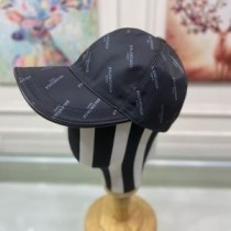 Balenciaga Allover Lógó Cities Paris Caipín In Dubh