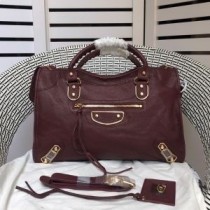 Balenciaga srednja klasična gradska torba na rame u tamnocrvenoj kozjoj koži s rubovima