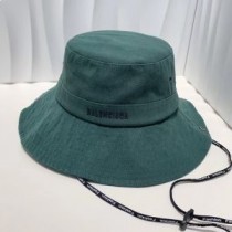 Modni šešir s trakom za šešir Balenciaga u zelenoj boji