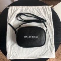Balenciaga XS torba za svakodnevnu kameru u crnoj telećoj koži