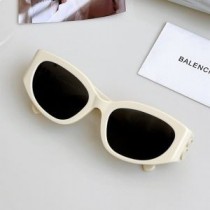 Balenciaga BB0324 Dynasty sunčane naočale s D okvirom u bež boji