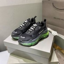 バレンシアガ トリプル S スニーカー マルチカラーソール ユニセックス レザー&メッシュ ブラック/グリーン