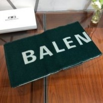 Kašmírový šál s logom Balenciaga v zelenej farbe