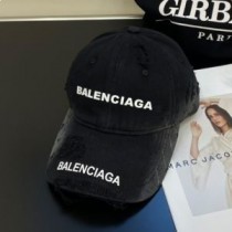 Klasická baseballová čiapka Balenciaga Double Logo v čiernej farbe