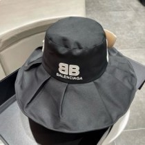 Čiapka Balenciaga 3D BB Logo Bucket v čiernej farbe