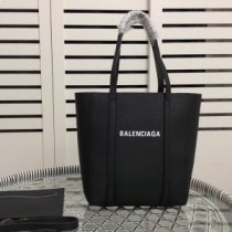 Každodenná kabelka Balenciaga XXS v čiernej teľacej koži
