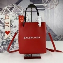 송아지 가죽 레드 소재의 Balenciaga XXS 쇼핑 노스 사우스 토트 백