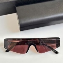 Prostokątne okulary przeciwsłoneczne Balenciaga BB003S w kolorze czarnym/bordowym