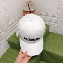 Gorra de béisbol blanca con logo bordado de Balenciaga