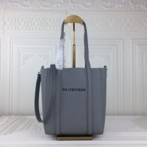 Balenciaga Tote XXS Everyday en piel de becerro granulada azul cielo