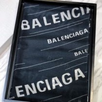 Balenciaga Écharpe Imprimée Avec Logo En Bleu Marine