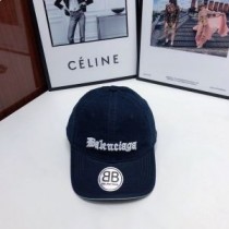 Balenciaga Casquette Brodée Avec Logo Sur Le Devant - Bleu Marine