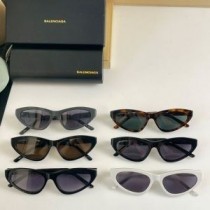 Balenciaga BB0207S Swift - Lunettes de soleil ovales en acétate avec logo torsadé